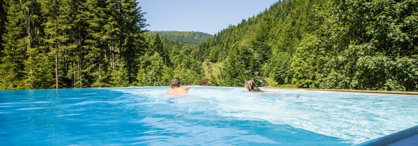 Außen-Pool des Hotel Forsthaus Auerhahn